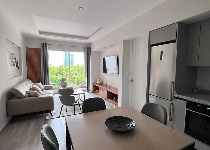 Luxurious In Plaza Del Angel Apartamento *